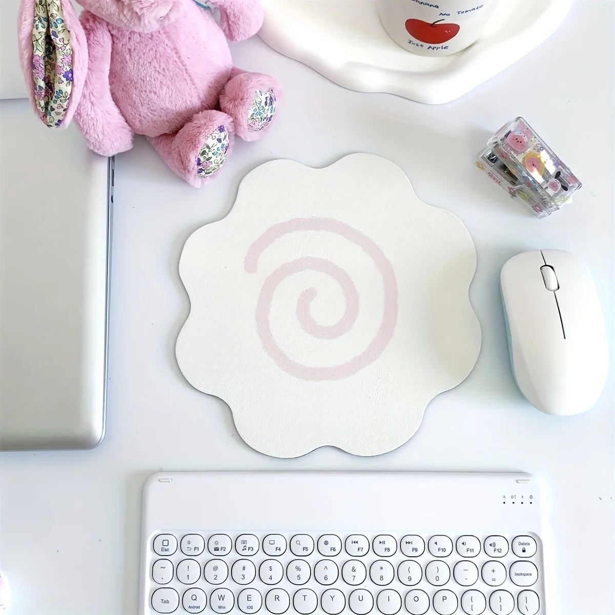 

Mouse Pad Fish Cake White Flower Made Faux Leather and Rubber for Student Desktop Decor Desk Mat Mouse Mat Offices Accessories