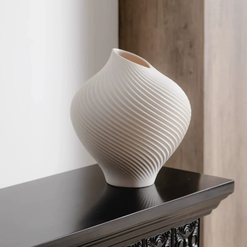 Minimalist White Modern Ceramic Vase Art Flower Container Elegant Floral Arrangement Home Decor Supplies Household Goods
