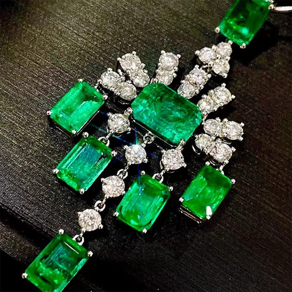 

New Luxury Geometric Synthetic Emerald Pendant Necklace Women Silver Color Green Zircon Lady Birthday Cocktail Gift Jewelry