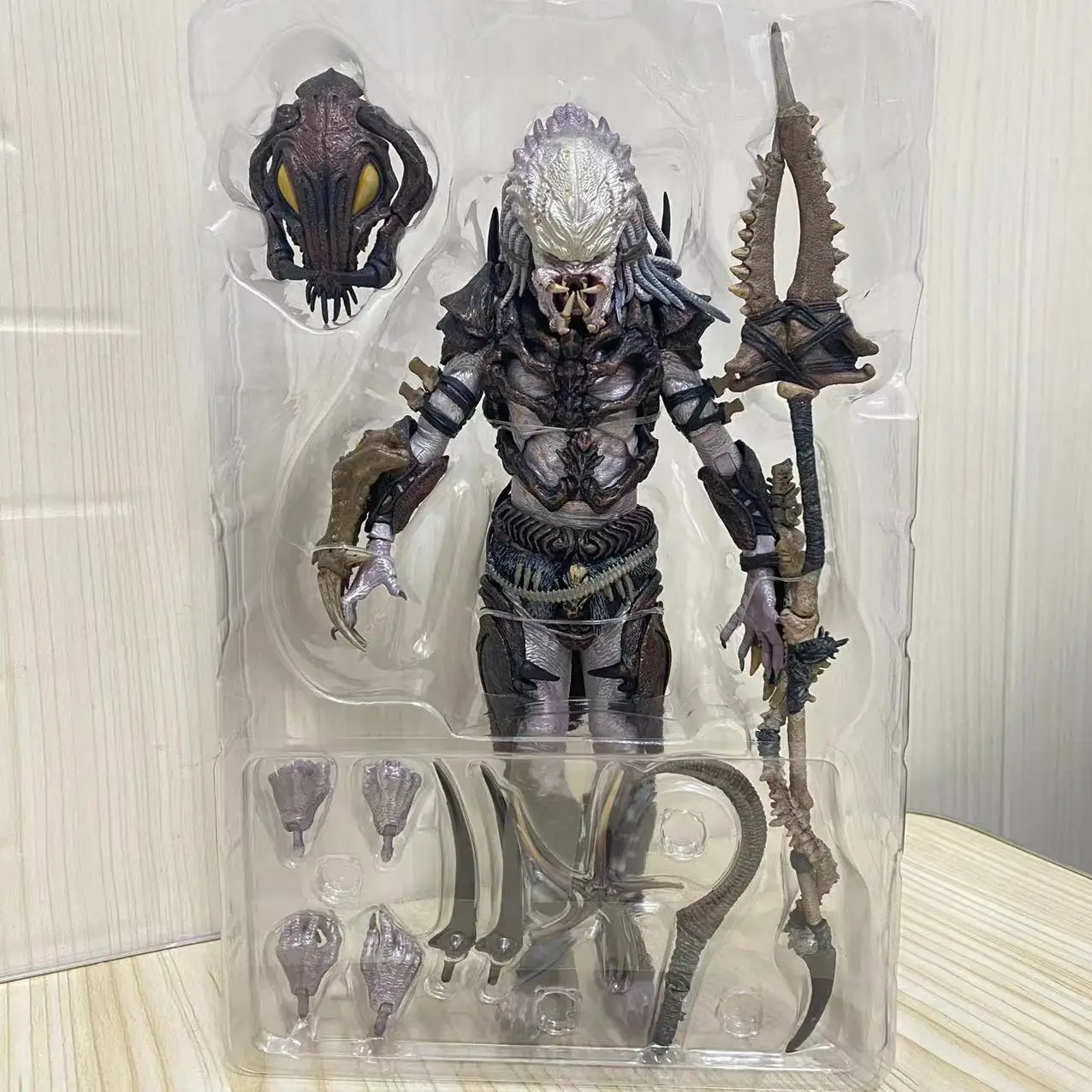 NECA Model Ultimate Alpha Predator 100th Edition Action Figures Predator Movie Figure PVC Gifts for Boys Toy