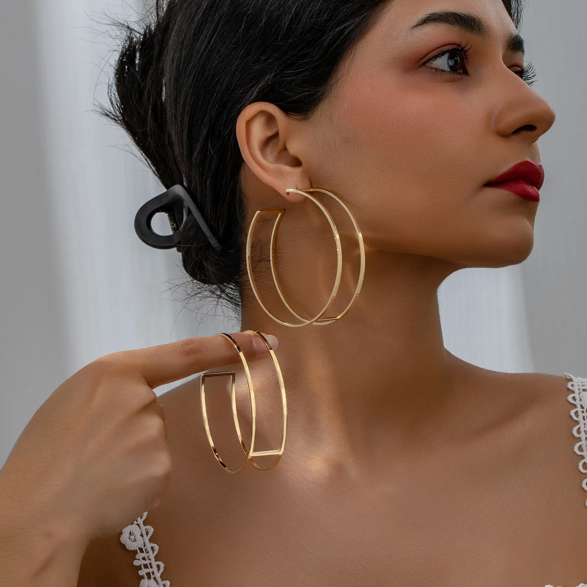 Oversized Square Hoop Earrings for Women Bold Fashion Statement Chunky Large Circle Ear Rings Trendy Statement Jewelry OL