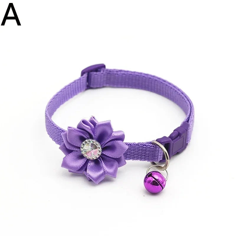 1 قطعة طوق زهرة الحيوانات الأليفة قابل للتعديل مع الزهور الاصطناعية ، الزهور الصناعية ، الزهور وهمية ، زخرفة الجرس للجرو ، الكلب ، الوصول إلى القط