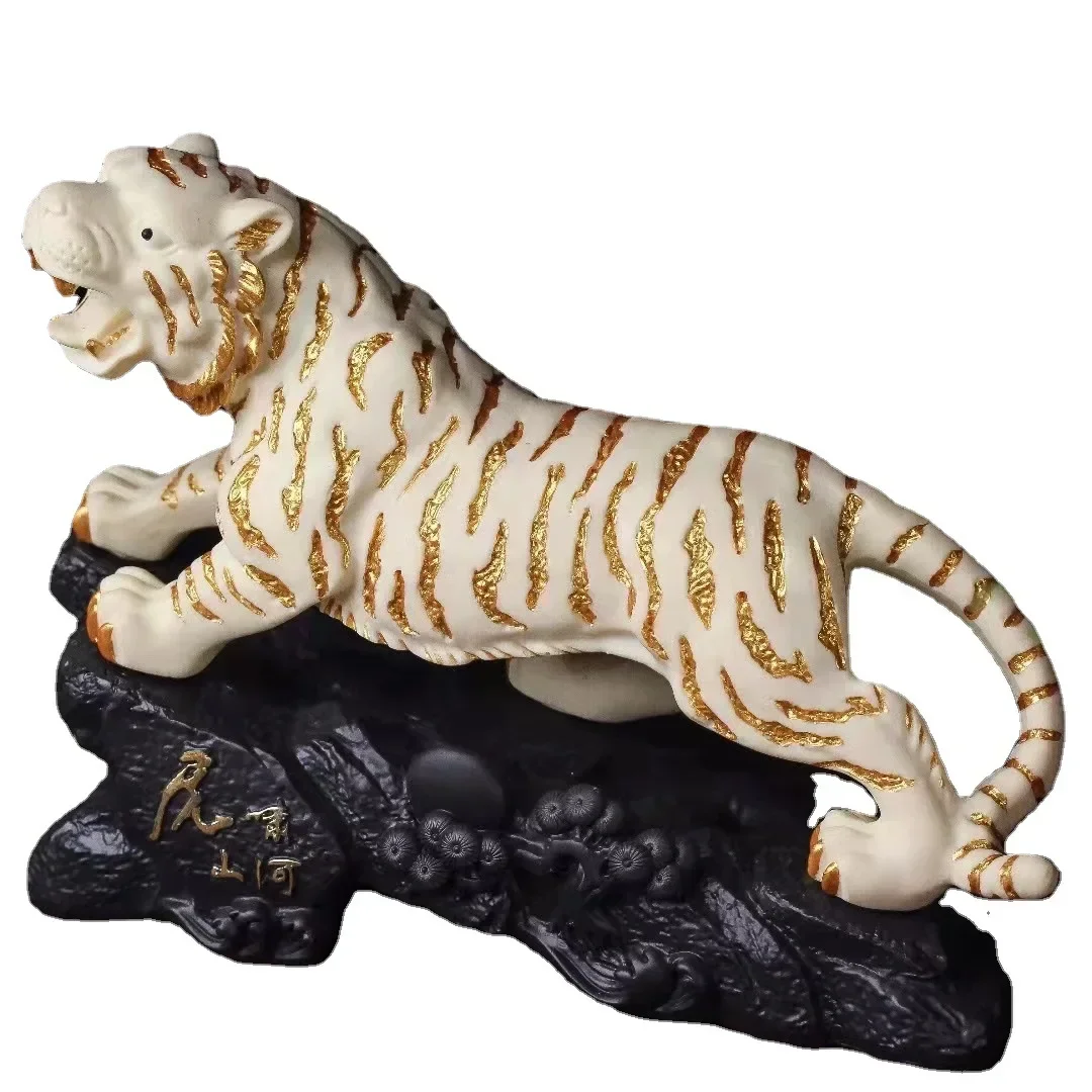 Tiger Roaring Mountains and Rivers Animal Statue Decoration ，modern art sculpture ， Home living room decoration crafts