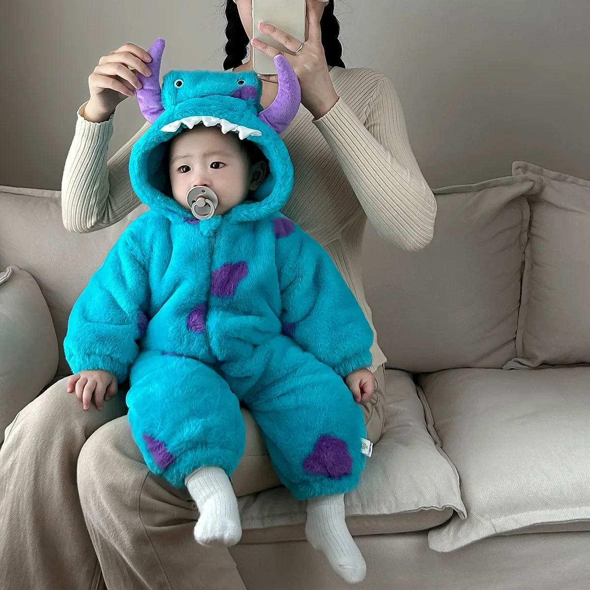 Baby Jumpsuit Thick Plush Warm Cotton Rompers Autumn and Winter Baby Clothes Cute Little Monsters Outerwear Hooded Rompers