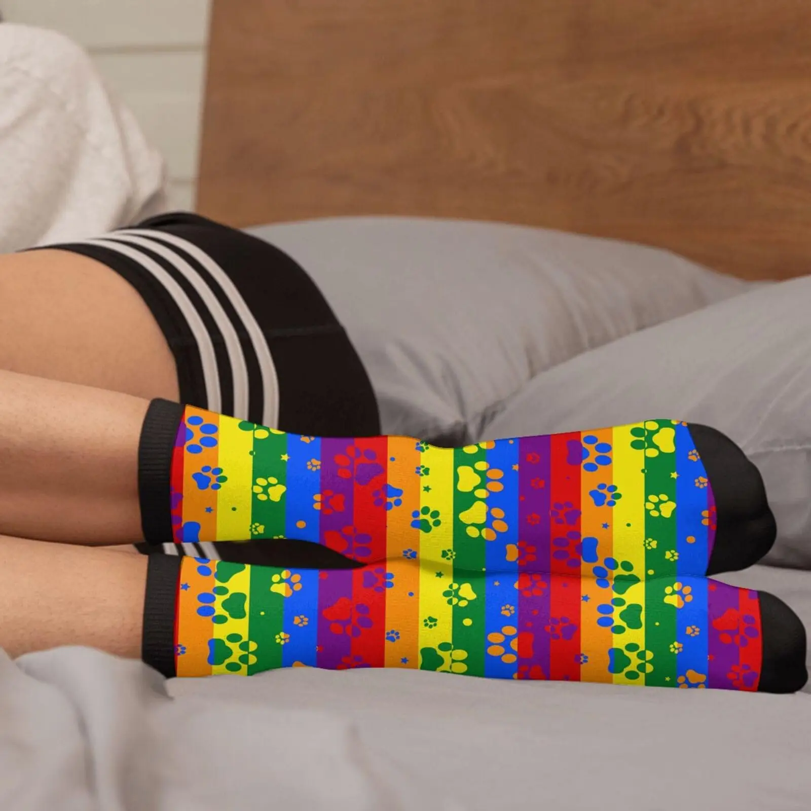 Gay Pride Regenbogenfarbene Valentinstag-Hundepfotenabdrücke, lässig, lustig, Funky, Neuheit, modische Socken für Männer und Frauen