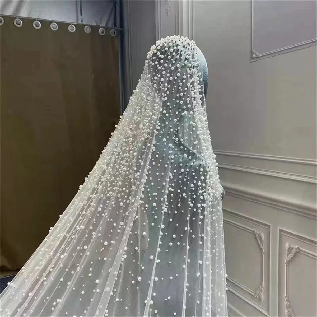 Luxury 1Tier Wedding Veil With Pearls Long Bridal Veil with Comb Scattered Dense Pearls Gorgeous Mantilla Cathedral Custom Veil