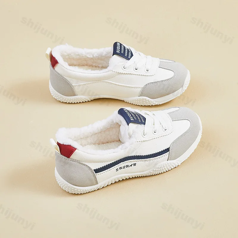 

Women's Casual Short Plush Sports Shoes 2026 Winter Comfortable Fashion Anti Slip Sneakers Soft Soled Outdoor Warm Running Shoes
