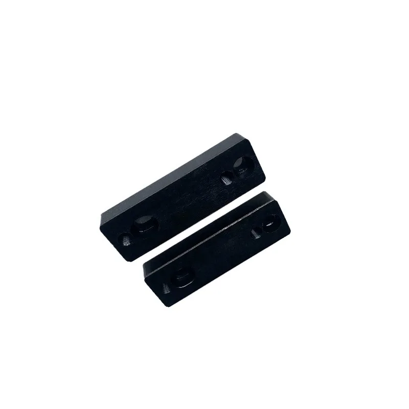 

Для Tank 300: Одна пара передних балансировочных стабилизаторов, нижние опорные блоки, автомобильные аксессуары