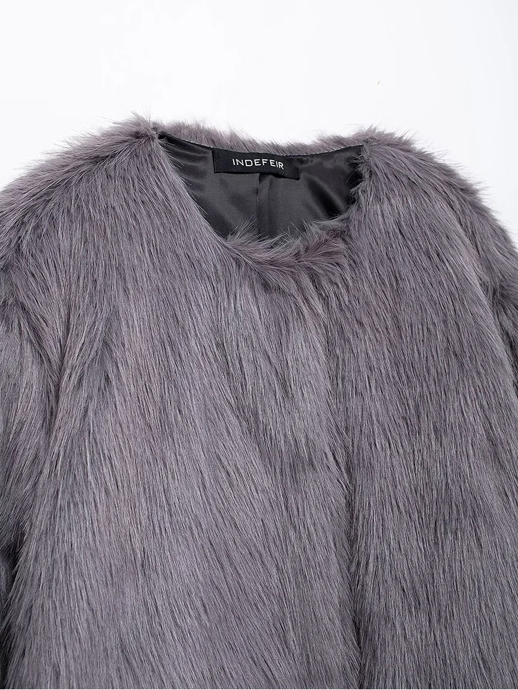 2024 ใหม่ฤดูใบไม้ร่วงและฤดูหนาวผู้หญิงหลวมFaux Fur Jacketสุภาพสตรีสีทึบรอบคอเสื้อฝ้ายด้านบน