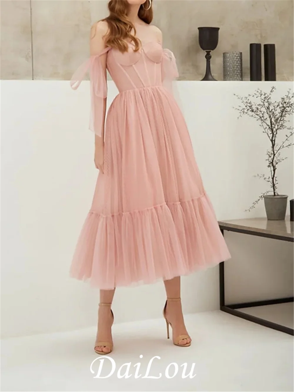 

A-Line Prom Dresses Flirty Dress Party Wear Tea Length Sleeveless Strapless Tulle with Pleats Strappy