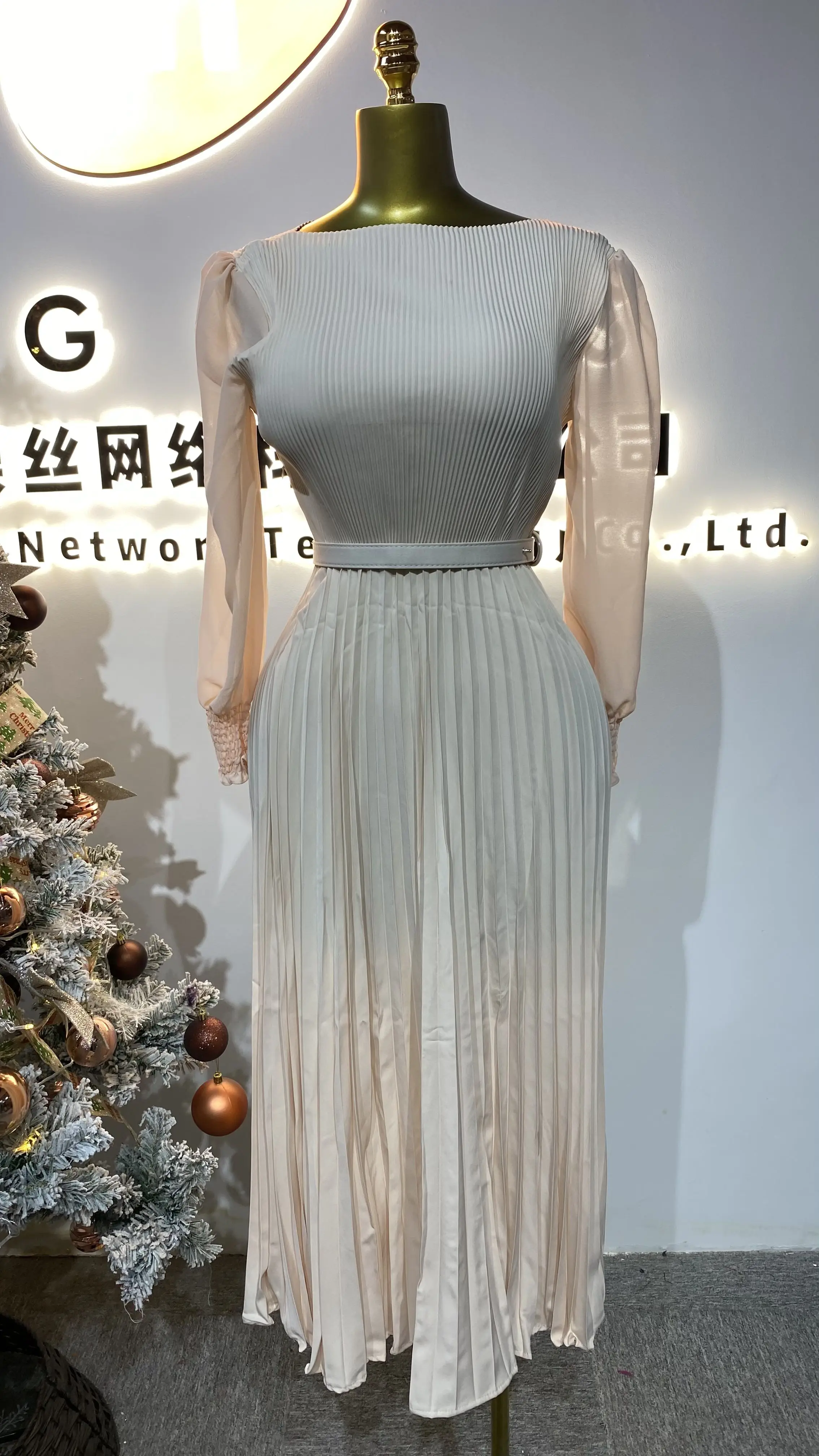 

2025 Custom Solid Color Long Sleeve Dress Women Wholesale O Neck Plus Size Women's Clothing-GZM132