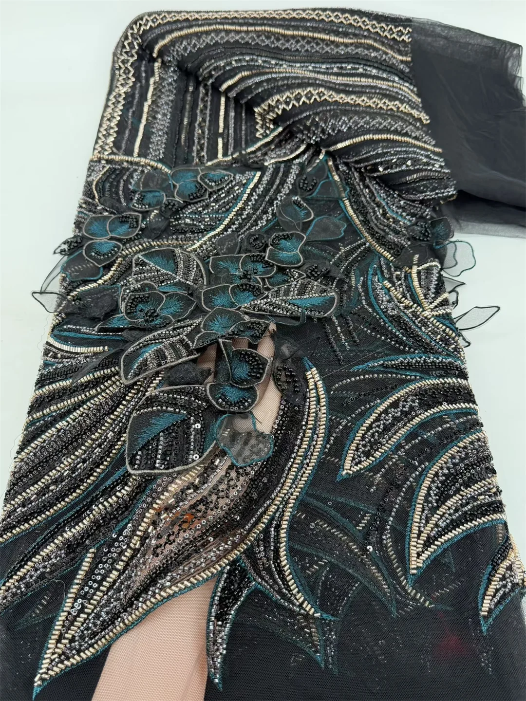 

High Quality 3D Beaded Lace Fabrics for Wedding Fabric Material Bridal Lace with Sequins Luxury African Lace Fabric 5 Yards