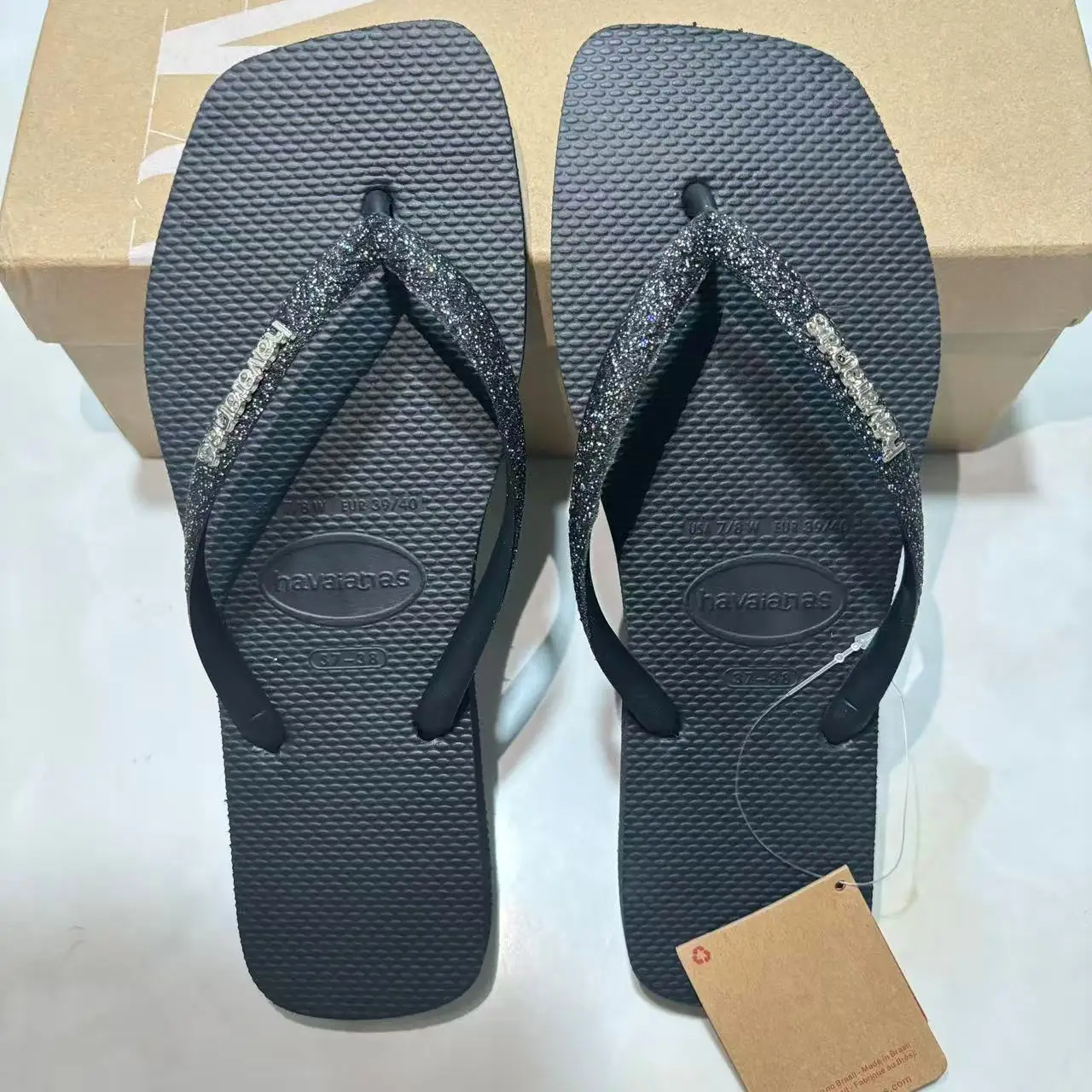 2026 Summer Brand Flip Flops Women's Rubber Flip Flops with Anti Slip Clip Toe Slippers, Comfortable with Logo, Fast Delivery