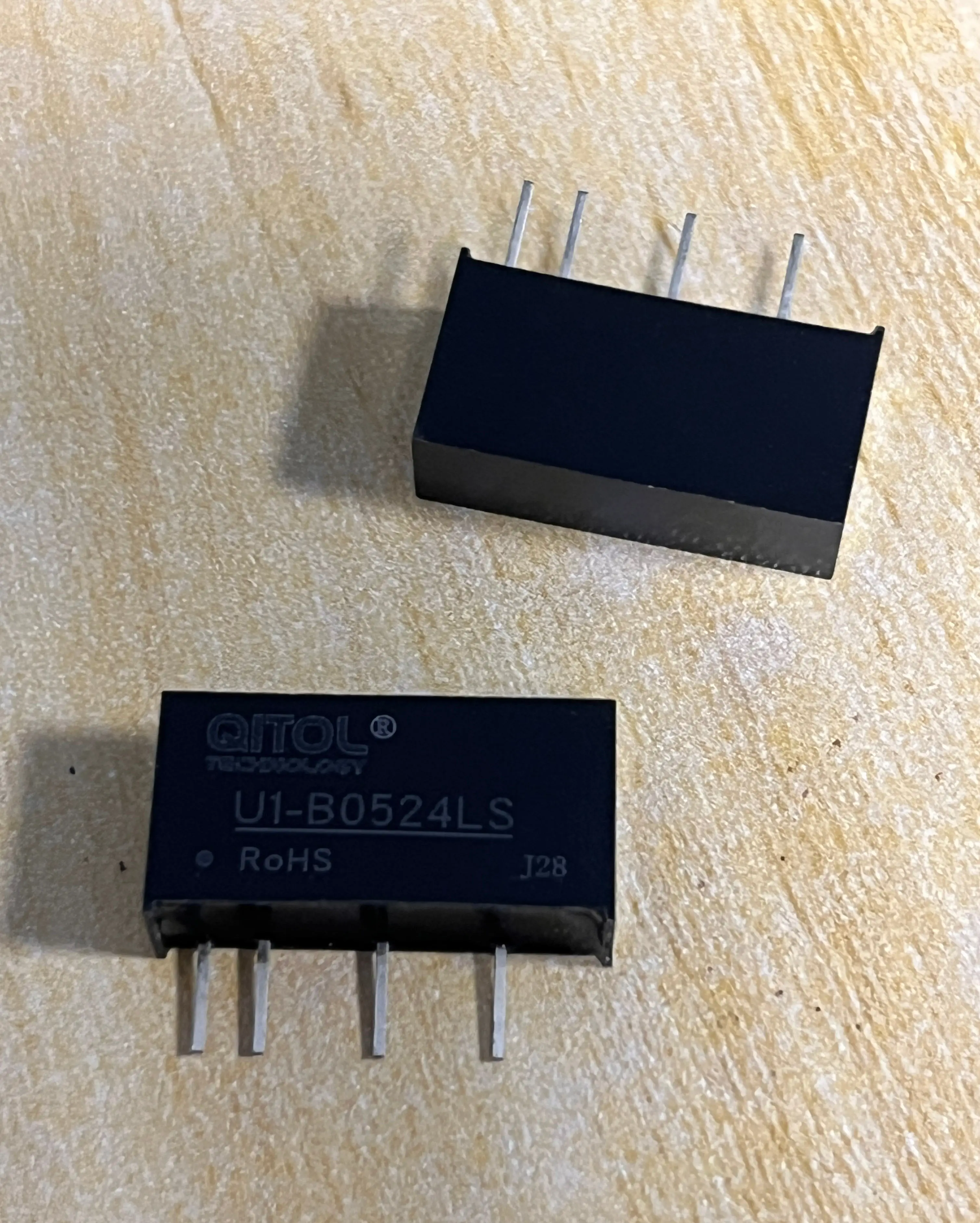 Miniaturowy przetwornik DC-DC 1W U1-B0524LS-1WR3, moduł obniżający napięcie 5V na 24VDC, przełączający, z odłącznikiem.