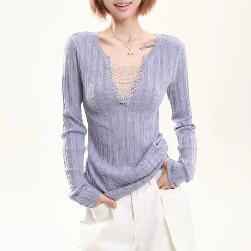 

Korean Version of Beaded Long-sleeved Sweater Top for Women in 2025 Spring and Autumn New Solid Color V-neck Slim Sweater