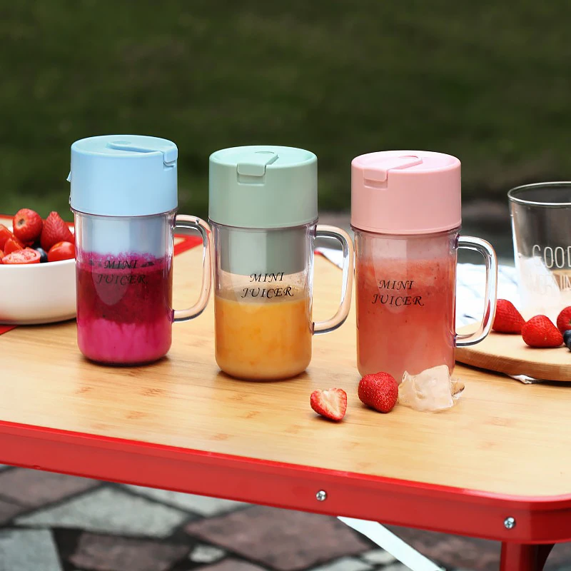 Small home juicing cup portable electric juicer multifunctional juice cup portable cup can crush ice 6 blades340ML