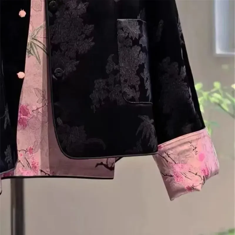 Giacca jacquard in raso floreale alla moda da donna Cappotto corto nero di fascia alta da donna Top larghi su due lati in stile cinese