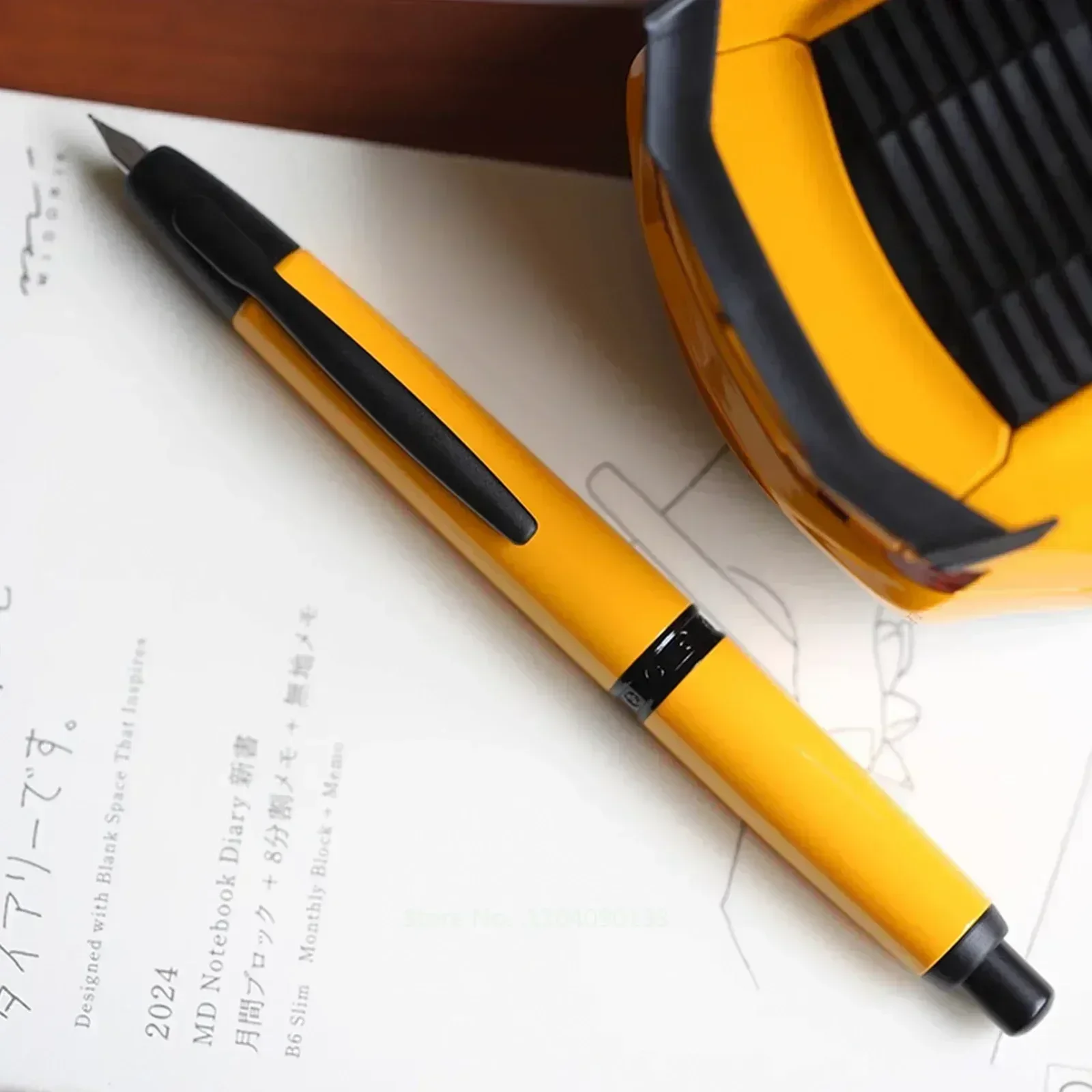 Hot 2024 Majohn A1 Press Fountain Pen New Color Writing Ink Pen For Calligraphy Practice With 0.5mm F Nib Black\golden Clip New