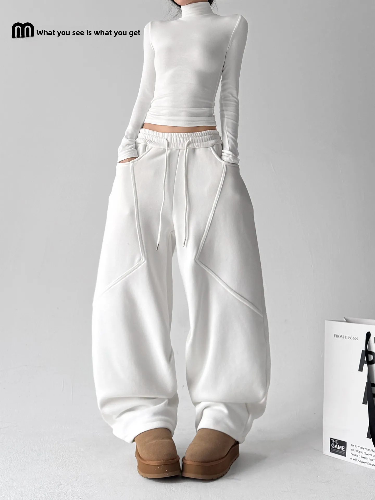 

Белые широкие брюки. Женские зимние повседневные спортивные штаны-бананы. Свободные спортивные брюки Fce. Драпированные брюки с косой. Хлопок с высокой талией.