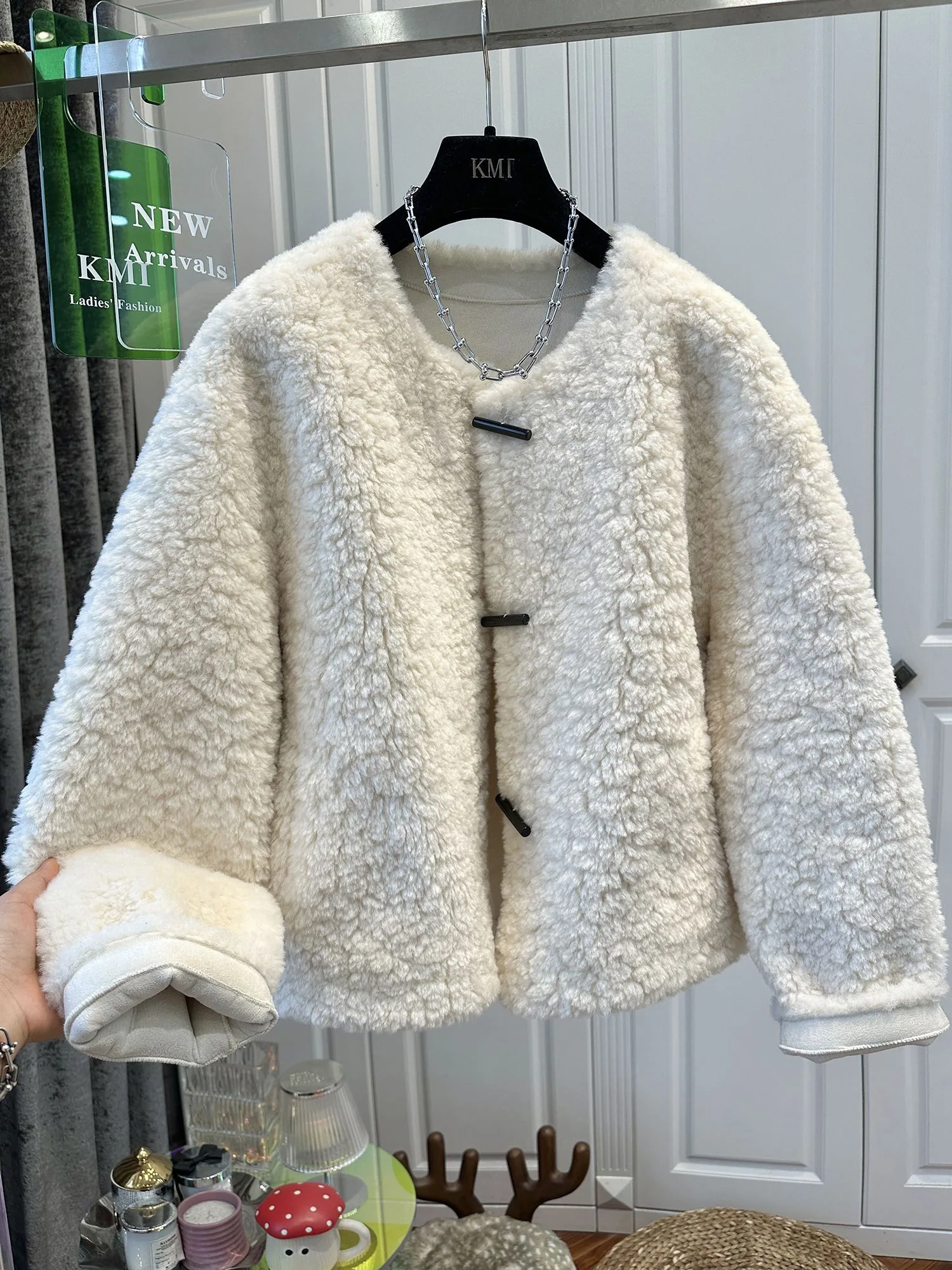 

Женское свободное пальто из искусственного меха ягненка с круглым вырезом, модное, теплое, зимнее, новинка, корейский стиль, полиэстер