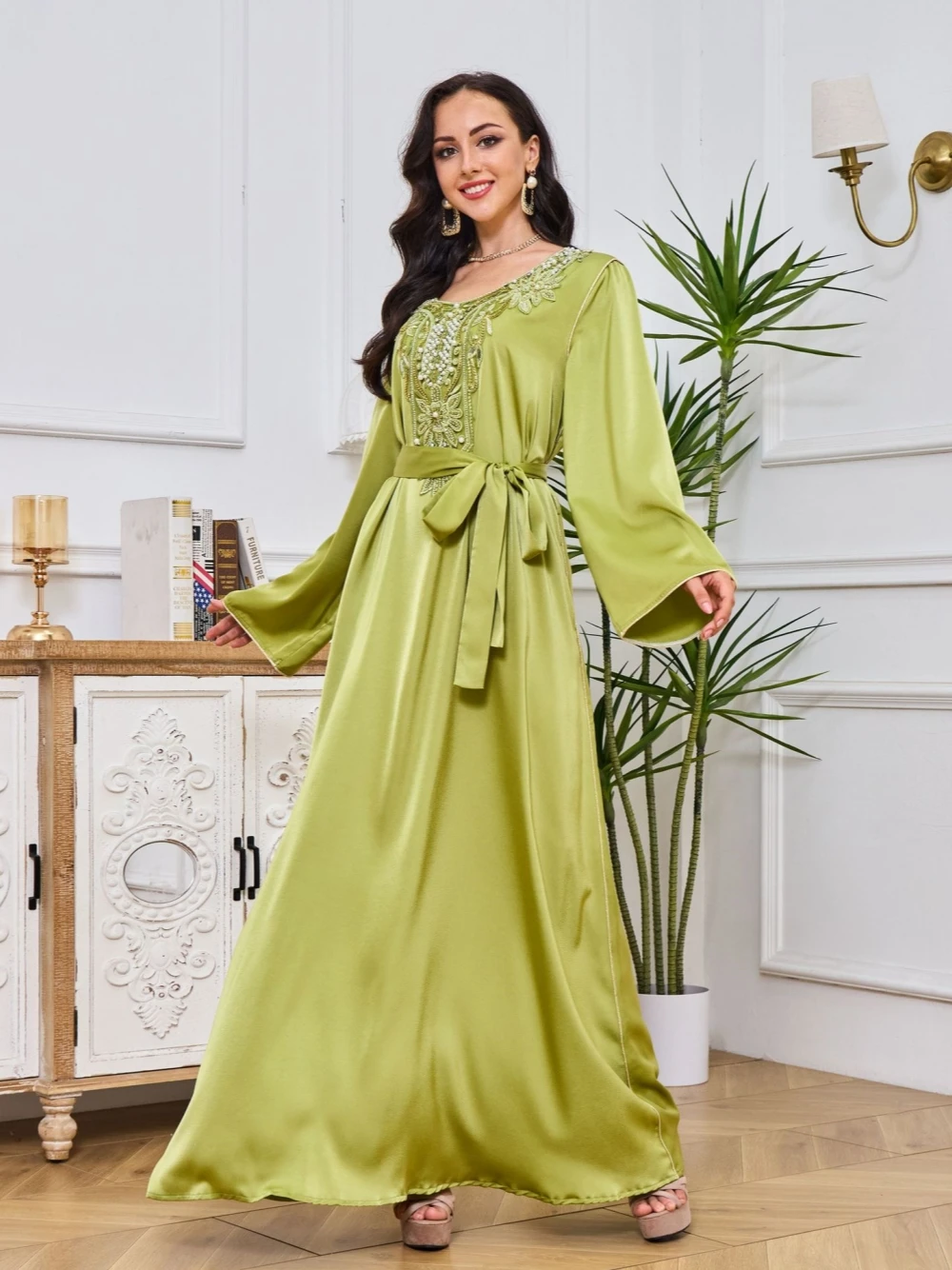 Elegant New Arrival Dubai O-neck Evening Dress Muslim Vintage Beaded Colorful Long Sleeves Prom Gown Customized Formal Occasions