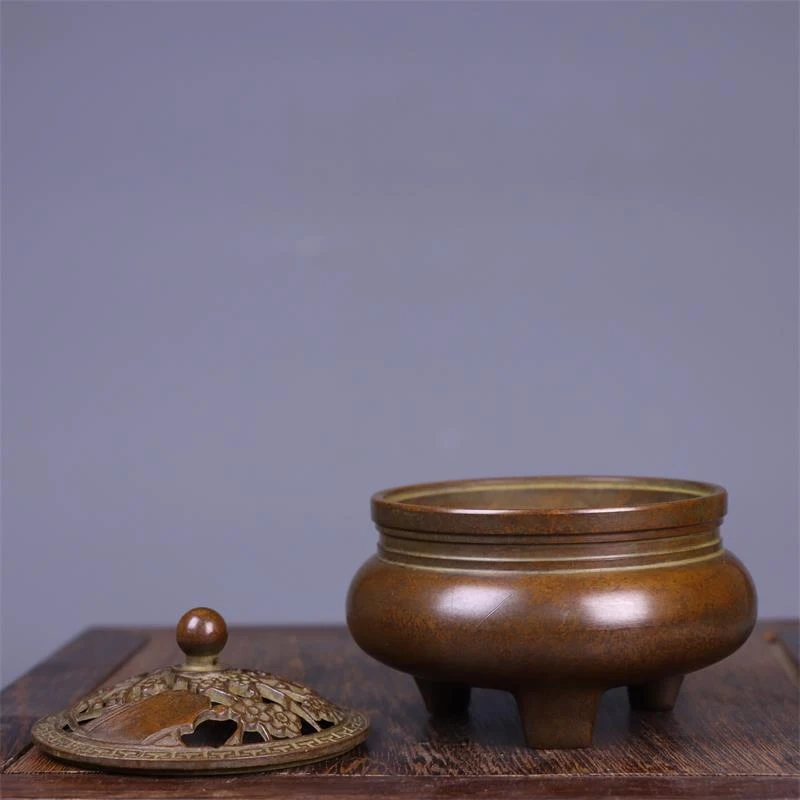 All-copper three-legged ornament, decor burner for home use, sandalwood sticks, incense cere