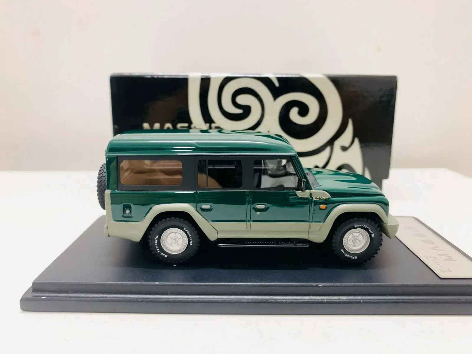 1/43 Scale Resin Model Car Massif SUV Offroad Jeep Green New in Box