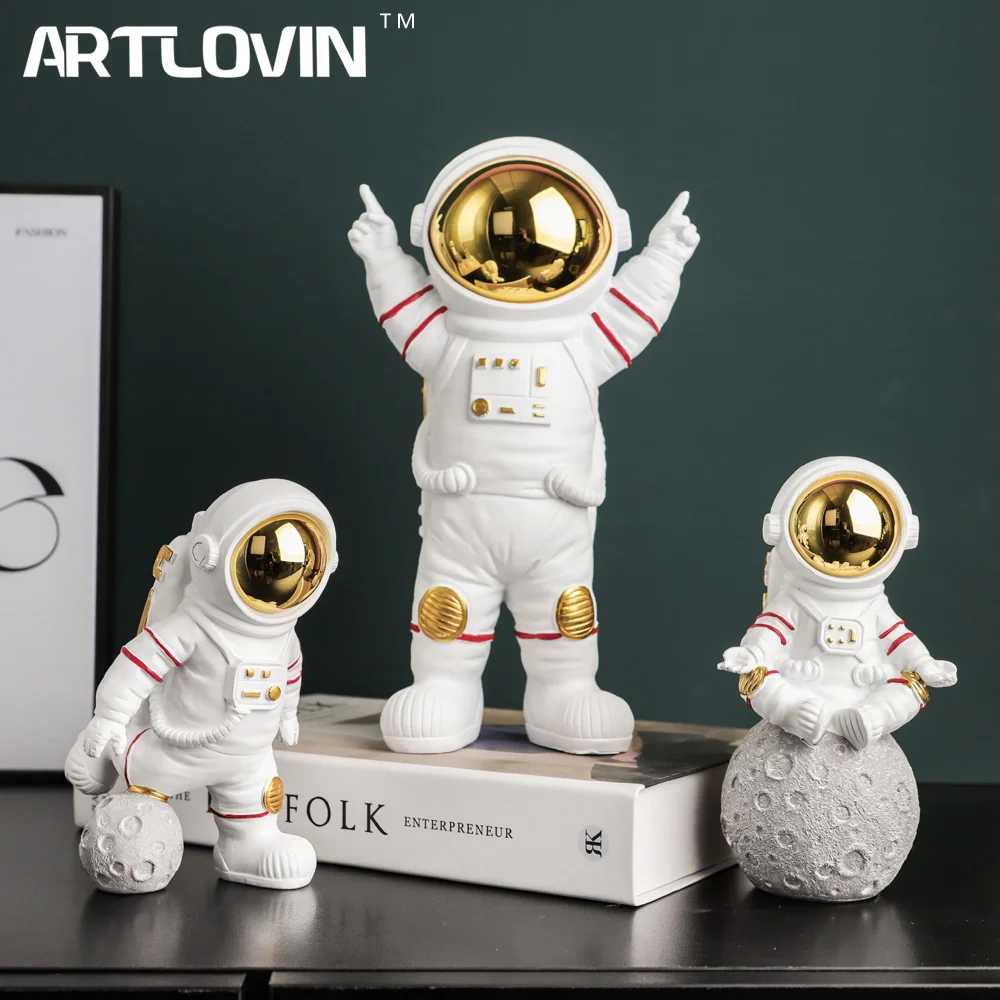 Resin Astronaut Figurines,Spaceman with Moon Sculpture,Decorative Miniatures,Cosmonaut Statues,Fashion Creative Gift,Home Decor