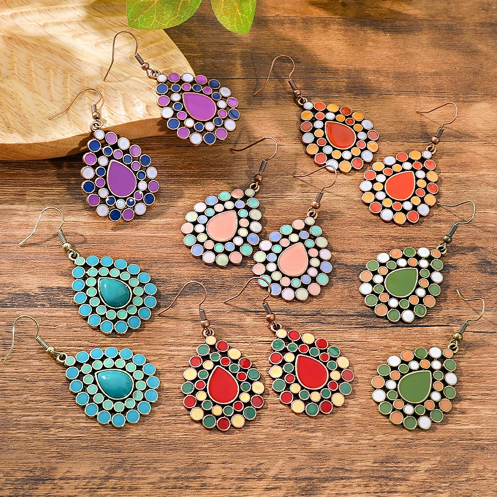 Street Fashion Photography - Women's Vintage Dangle Earrings Boho Geometric