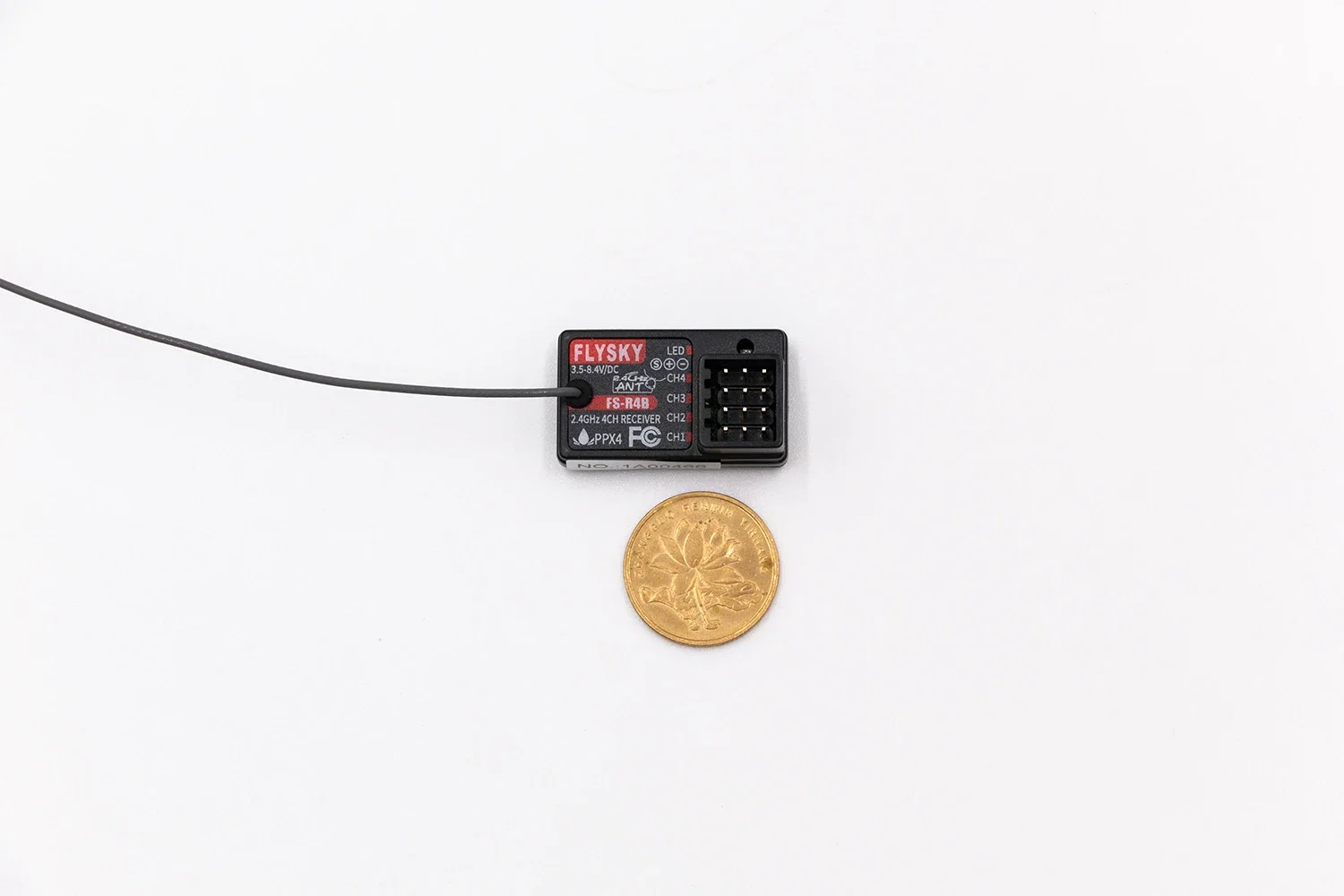 FLYSKY 4 Channel 2.4G Mini PWM Receiver FS-R4B 3.5-8.4V ANT Single Antenna for RC Model Toy Car Boat Transmitter Accessories