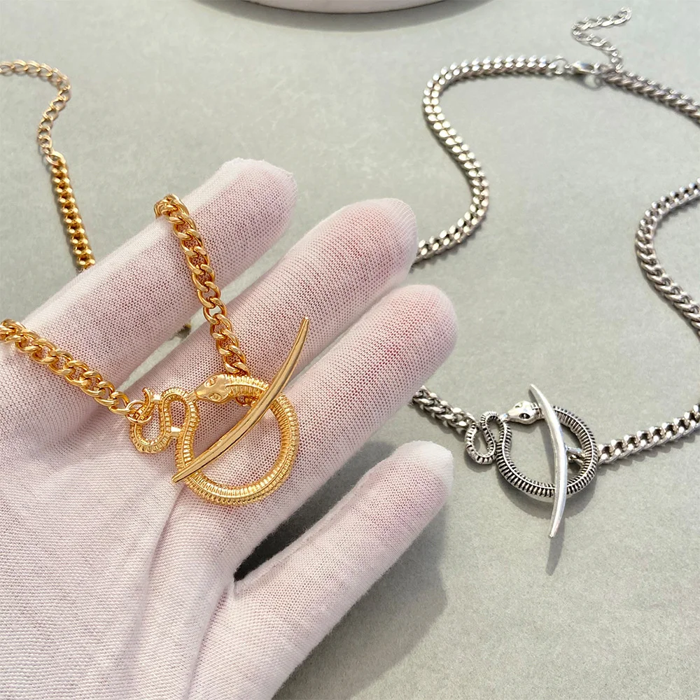 

Adjustable Snake Necklace for Women Vintage Heavy Metal Shiny Bling Couples Matching Snake Shape Necklace Jewelry Accessories