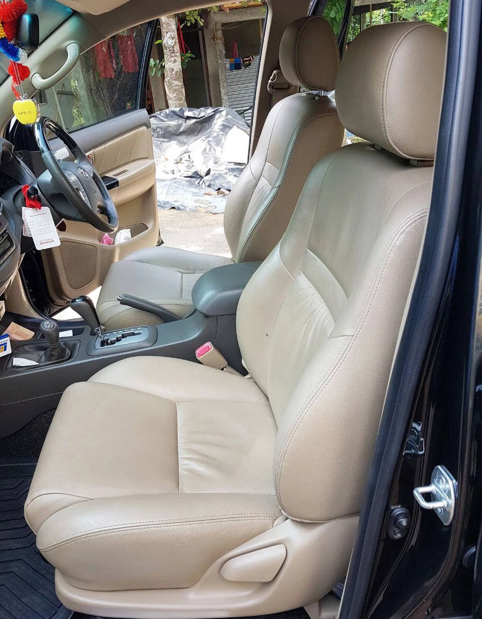 

For Toyota Fortuner 2015 2014 2013 2016 2017 2018 Seat Covers Cowhide & PVC Leather 7 Seats Cushions Cover Car Styling 19PCS/Set