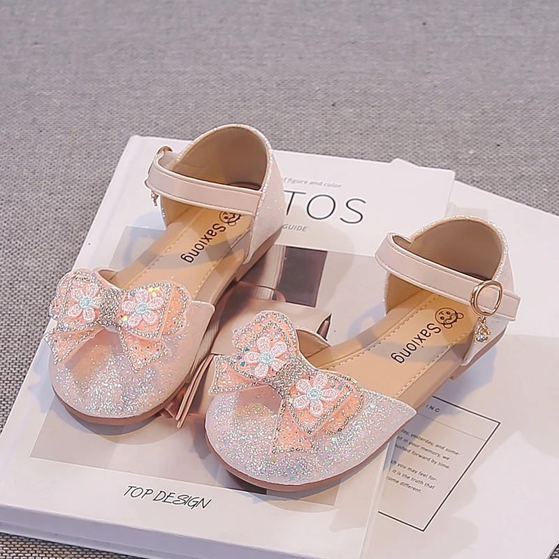 Girls Princess Shoes Shiny Sweet Kids Sandals Cute Bows Versatile 2026 Summer New Children Dance Dress Shoes Soft Bottom