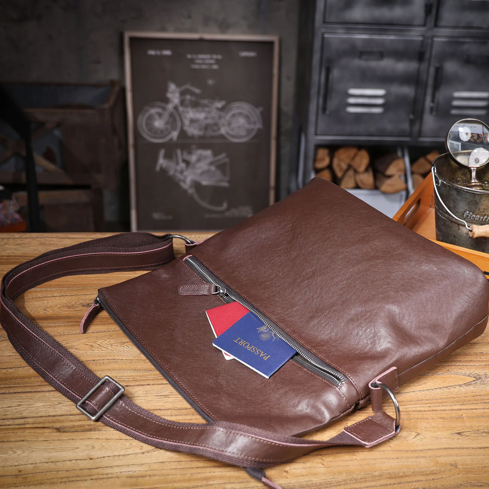 Echte Leder-Umhängetasche für Herren, Crossbody-Laptoptasche, einfache Rindsleder-Tasche aus pflanzlich gegerbtem Leder, modisch und lässig – Detail 22