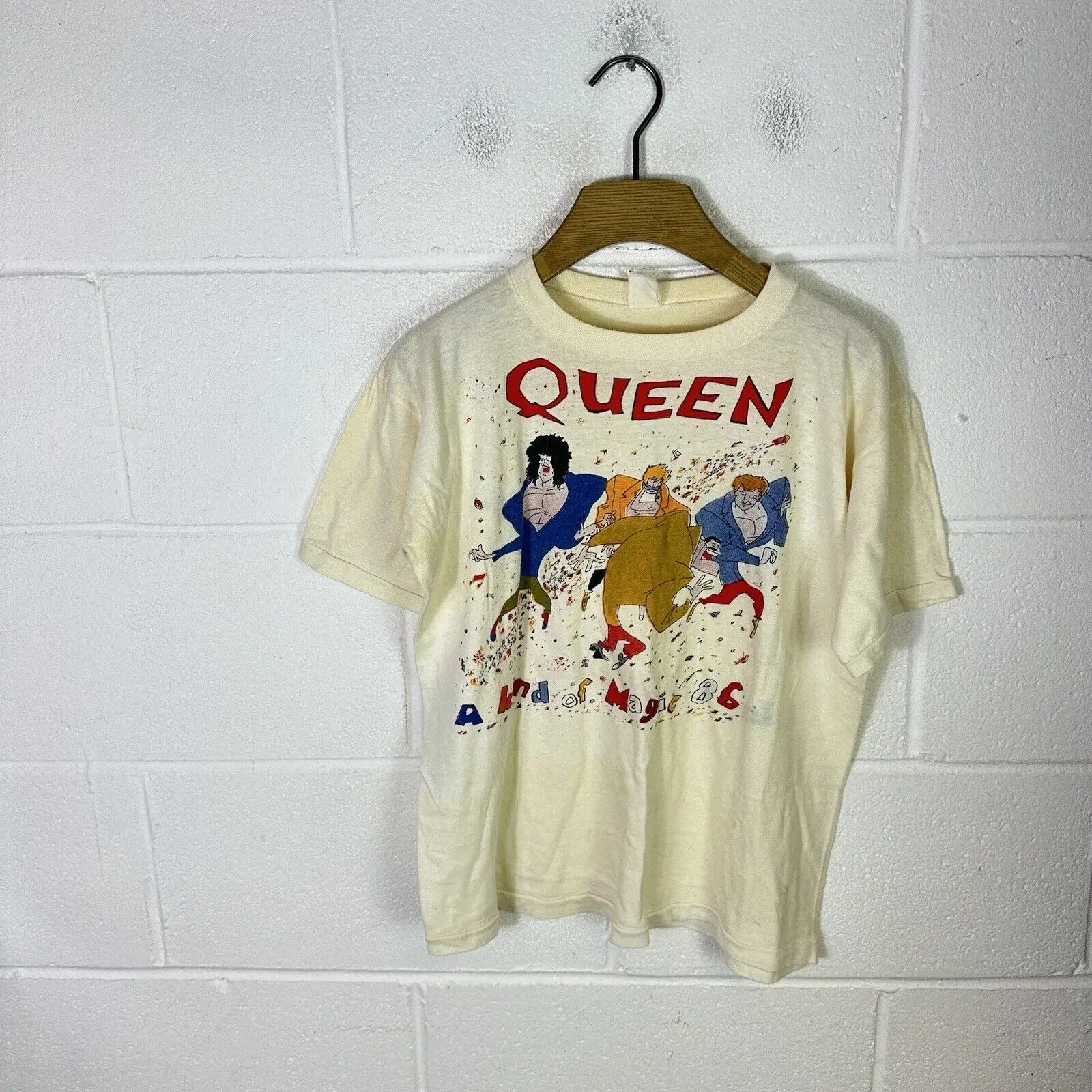 

Vintage Queen Shirt Mens Large White A Kind Of Magic Europe 1986 Tour Rock 80s