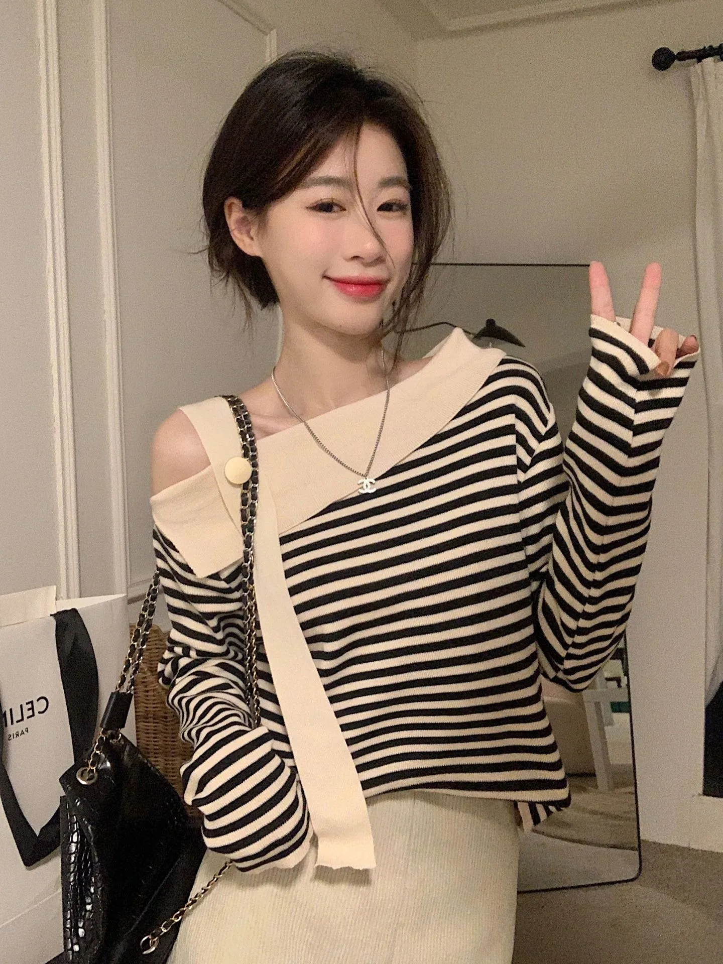 여성 여름 스웨터 한국 패션 스트라이프 우아하고 세련된 섹시 니트 풀오버 탑 시크 반팔 점퍼 의류 2025