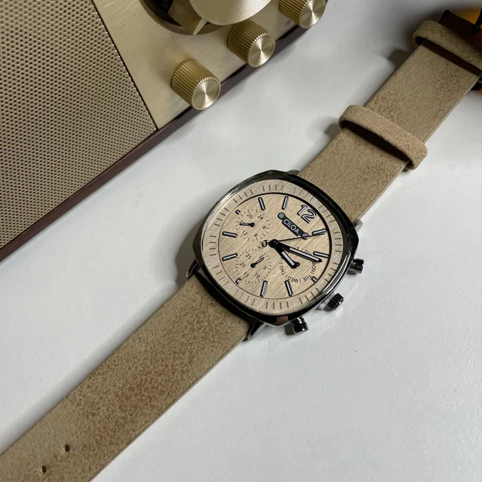 CILOA New Khaki Vintage Style Comfortable Fashion Men's Quartz Waterproof Watch