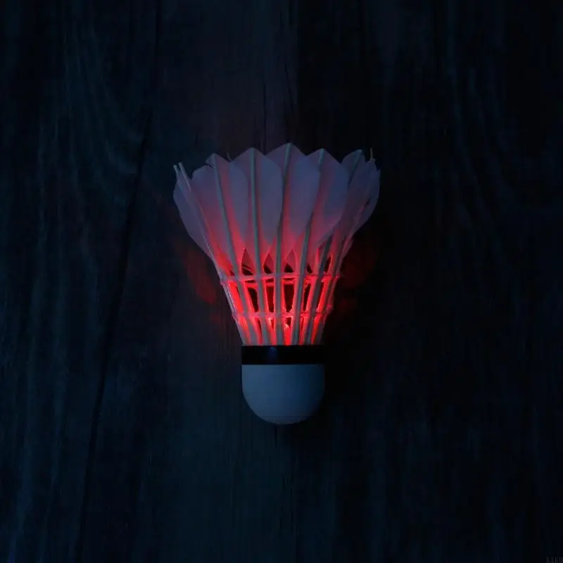 K1kd 4pcs ليلة الظلام ملونة LED LED كرة الريشة مكوك النار