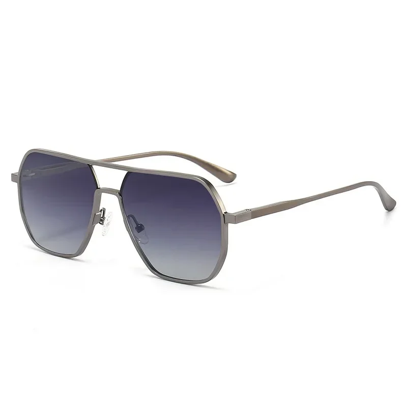 Gafas de sol fotocromáticas de Metal de lujo para hombres y mujeres, gafas de sol polarizadas a la moda, gafas de sol elegantes camaleón antideslumbrantes para conducir UV400