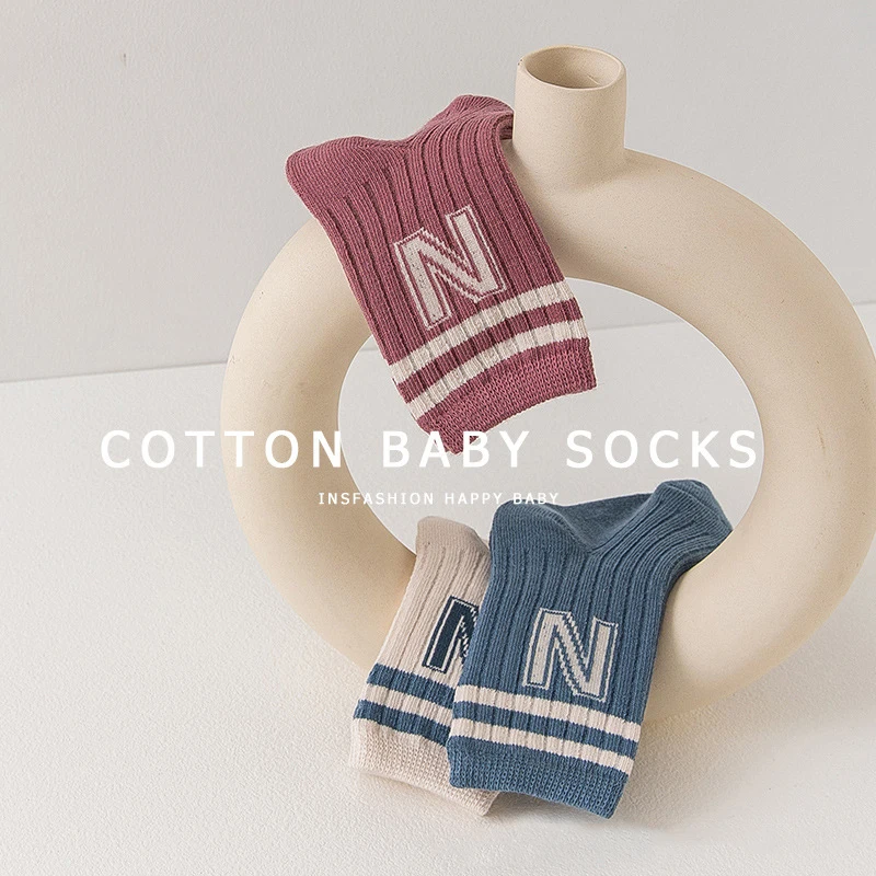 Chaussettes rayées en coton avec lettres pour enfants, douces, garçons, filles, bébé, enfants, printemps, automne, hiver, nouveau