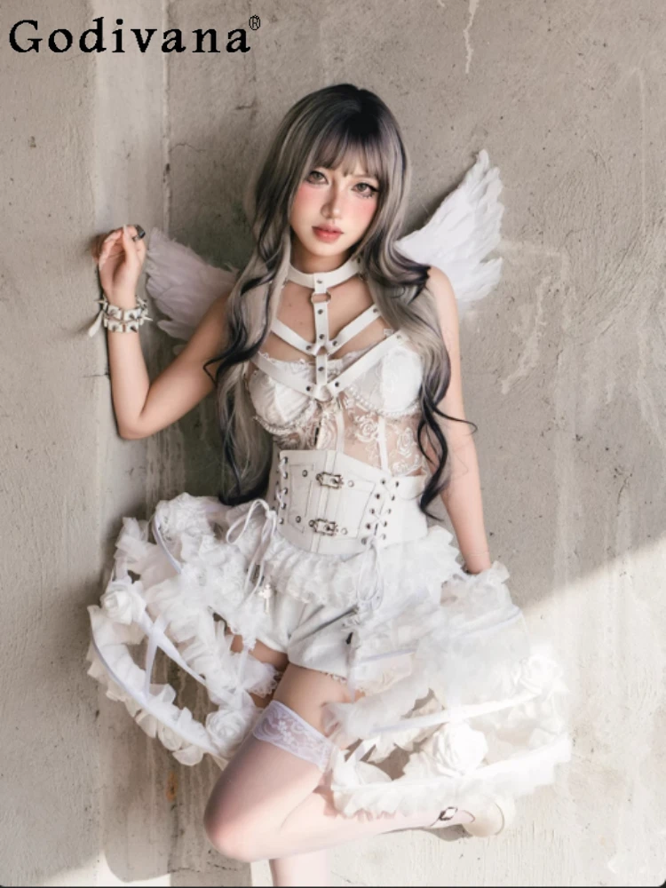 

Japanese original Lolita goth dark loli suspender top rivet chain sweet cool girl lace fishbone tube top