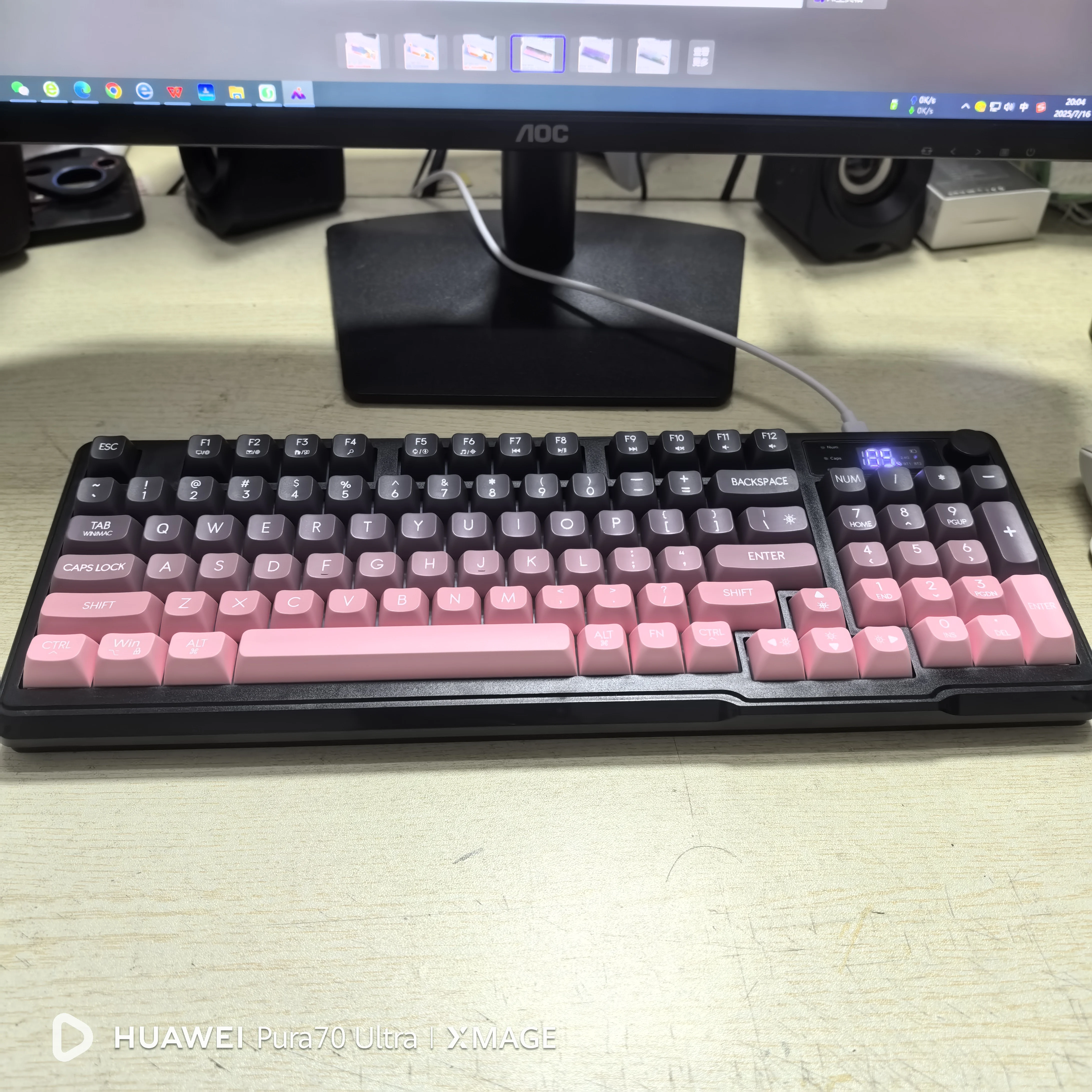 

FreeWolf M96 Wireless Keyboard with Screen,Bluetooth Keyboard Dual-Mode Connection,Multi-Device Linking,Multicolor Backlight