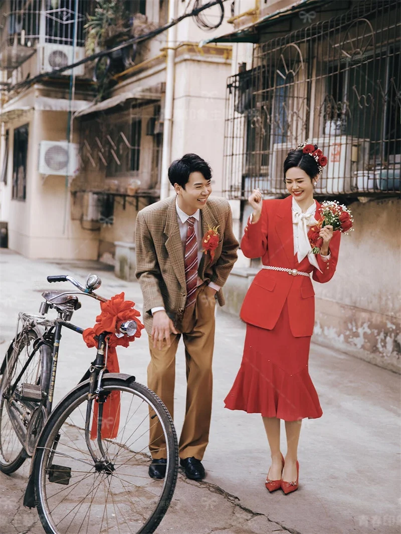 

New Red Retro Hong Kong Style Wedding Dress Couple Photo Studio Costume Nostalgic Theme Photography Clothing Health Fabric