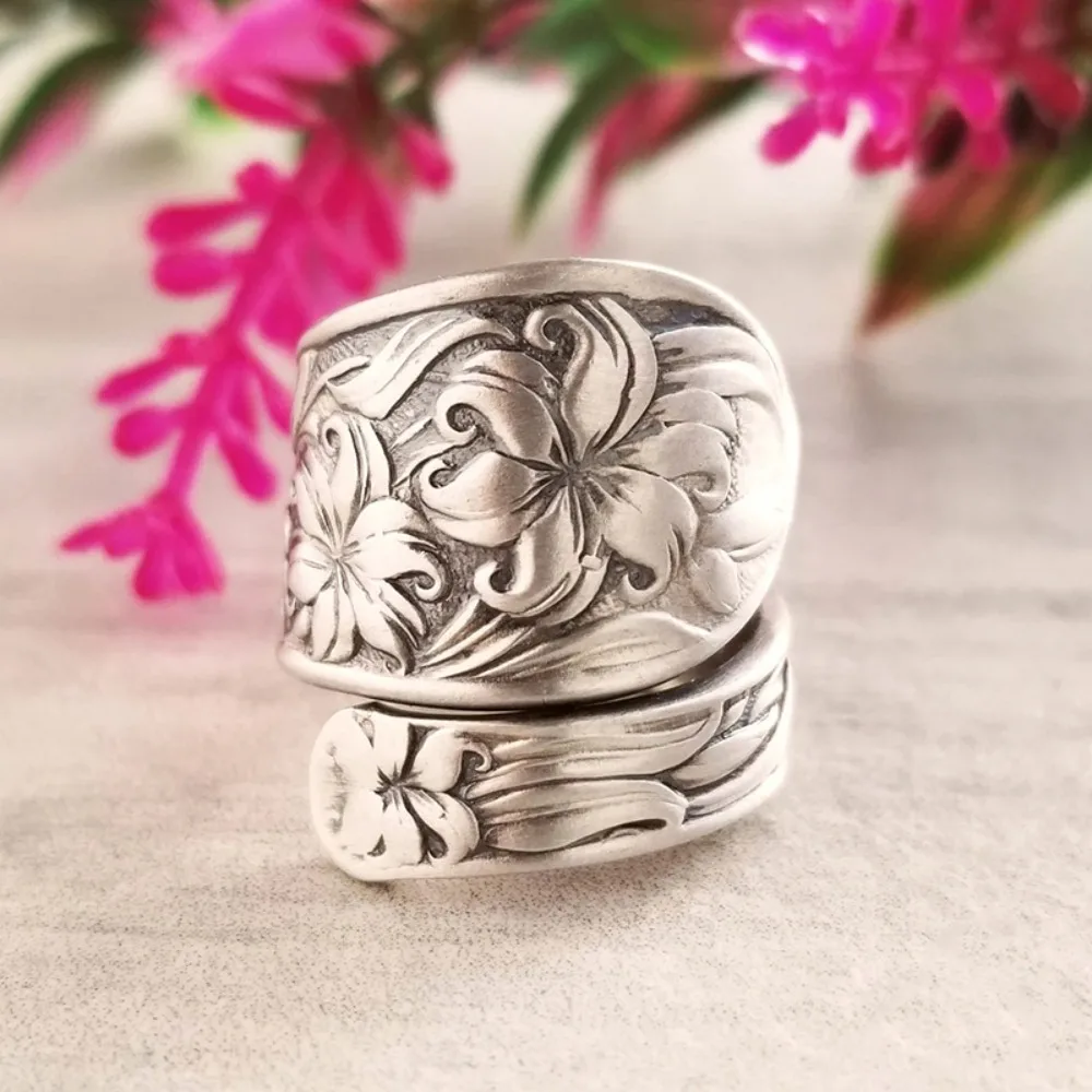 Boho Vintage Lily Flower Engraved Wrap Open Band Rings Antique Silver Floral Carved Spoon Adjustable Ring for Women Jewelry Gift