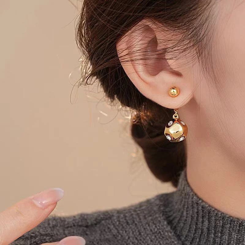 Design sense Lrregular Cut Metal Ball Gold Color Pendant Earrings Unusual Jewelry Ear Accessories For Women 2024 Christmas Party
