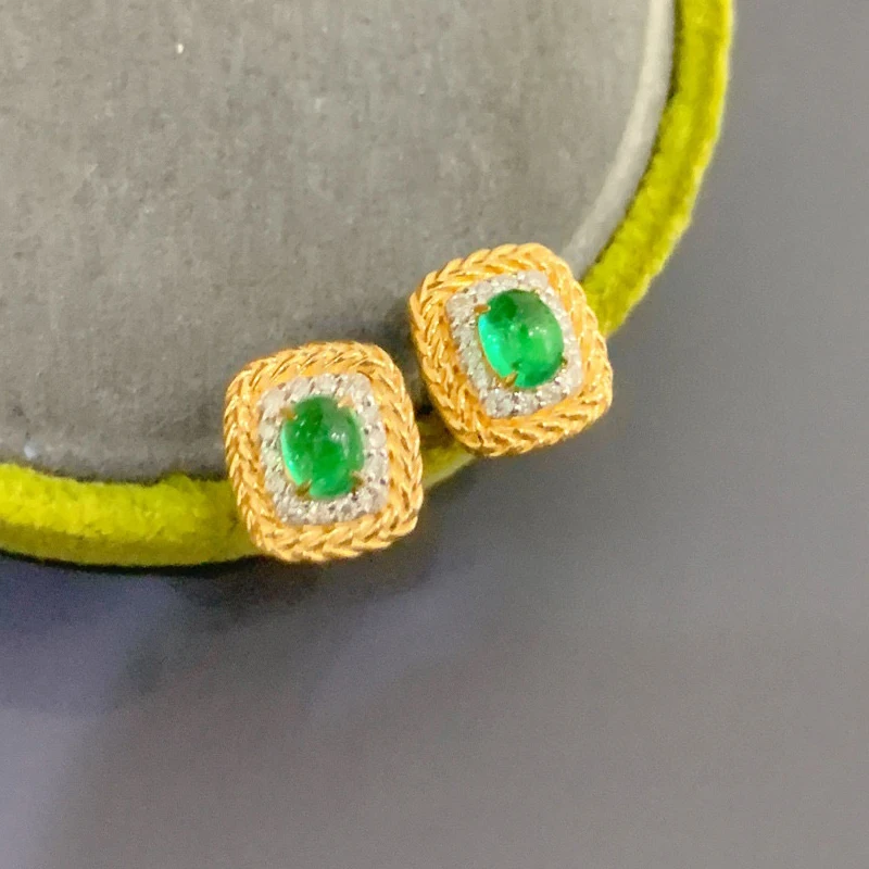Aazuo Real 18K Yellow Gold Natural Emerald Real Diamonds Square Shape Stud Earrings gifted for Women Engagement Wedding Party view 2