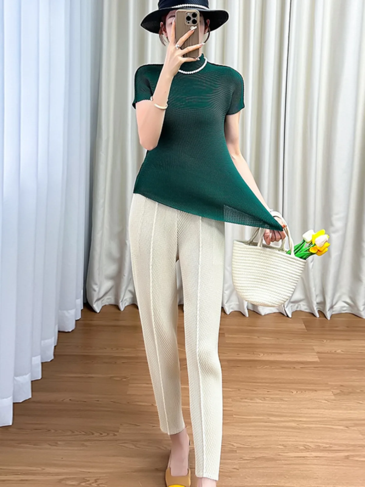 

Slim Fit T-Shirt Women's Summer Korean Style Pleated Pocket Straight Leg Pants Two-Piece Set Casual Elegant Silk Top