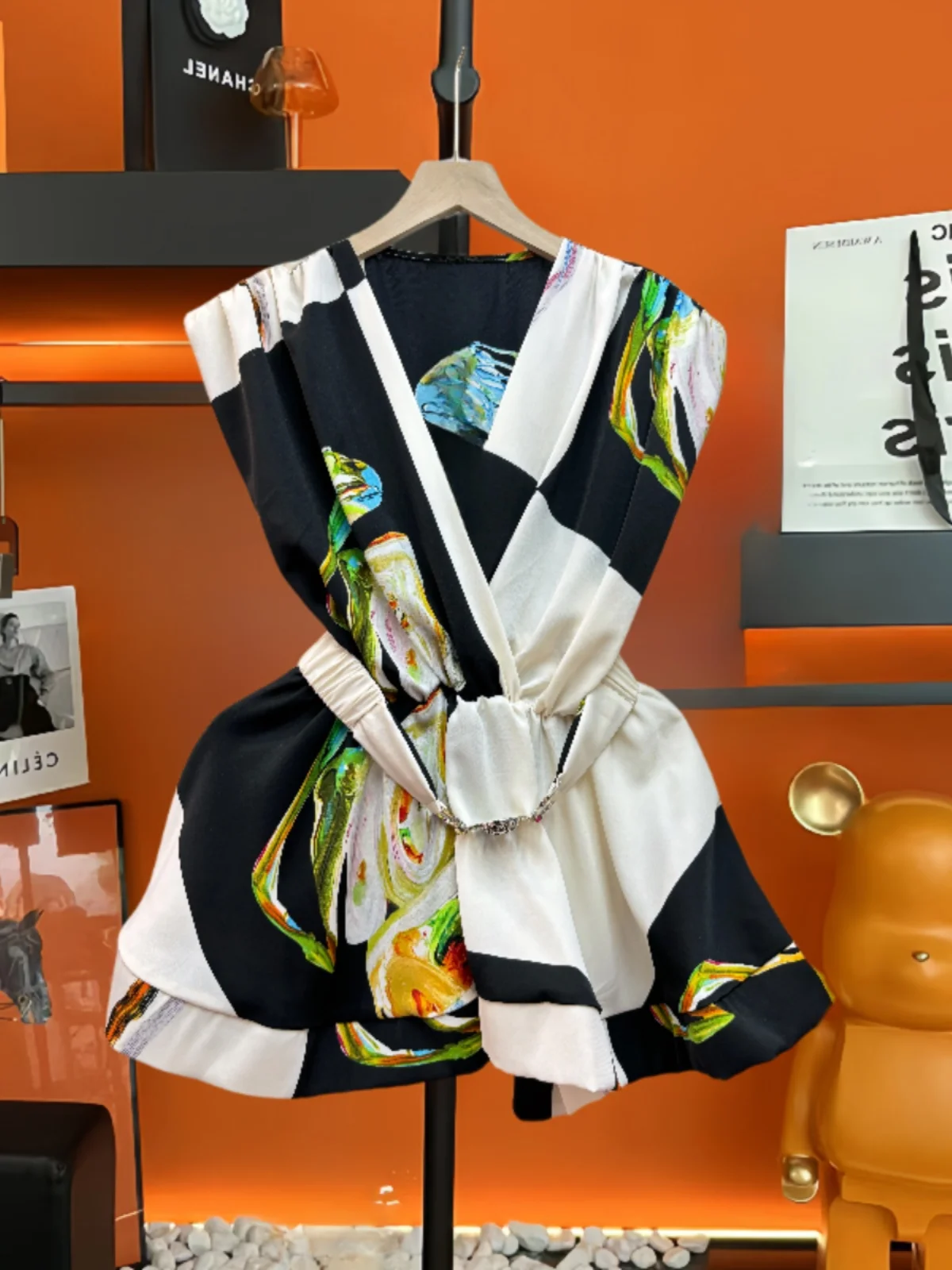 

Летняя женская блузка с V-образным вырезом, приталенная, легкая, универсальная, с высокой талией, оригинальный дизайн