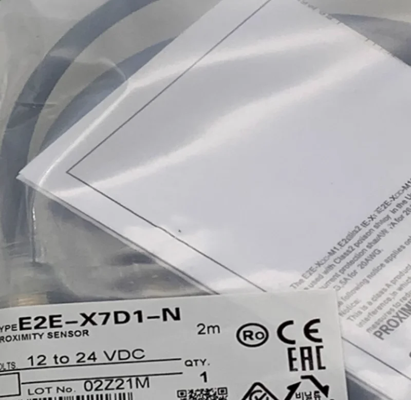 

НОВЫЙ бесконтактный переключатель E2EQ-X8X1 E2EQ-X8X2 E2EQ-X7D1 E2EQ-X7D2