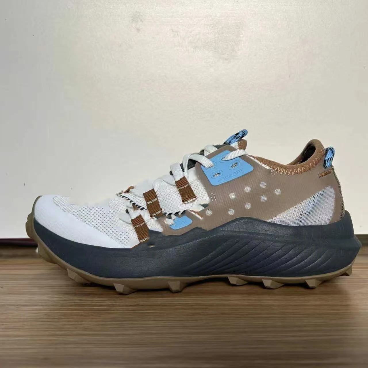 2025 Summer Bestseller Breathable Unisex Sprint Running Shoes Outdoor Running Shoes Marathon Running Shoes Track and Field Runni